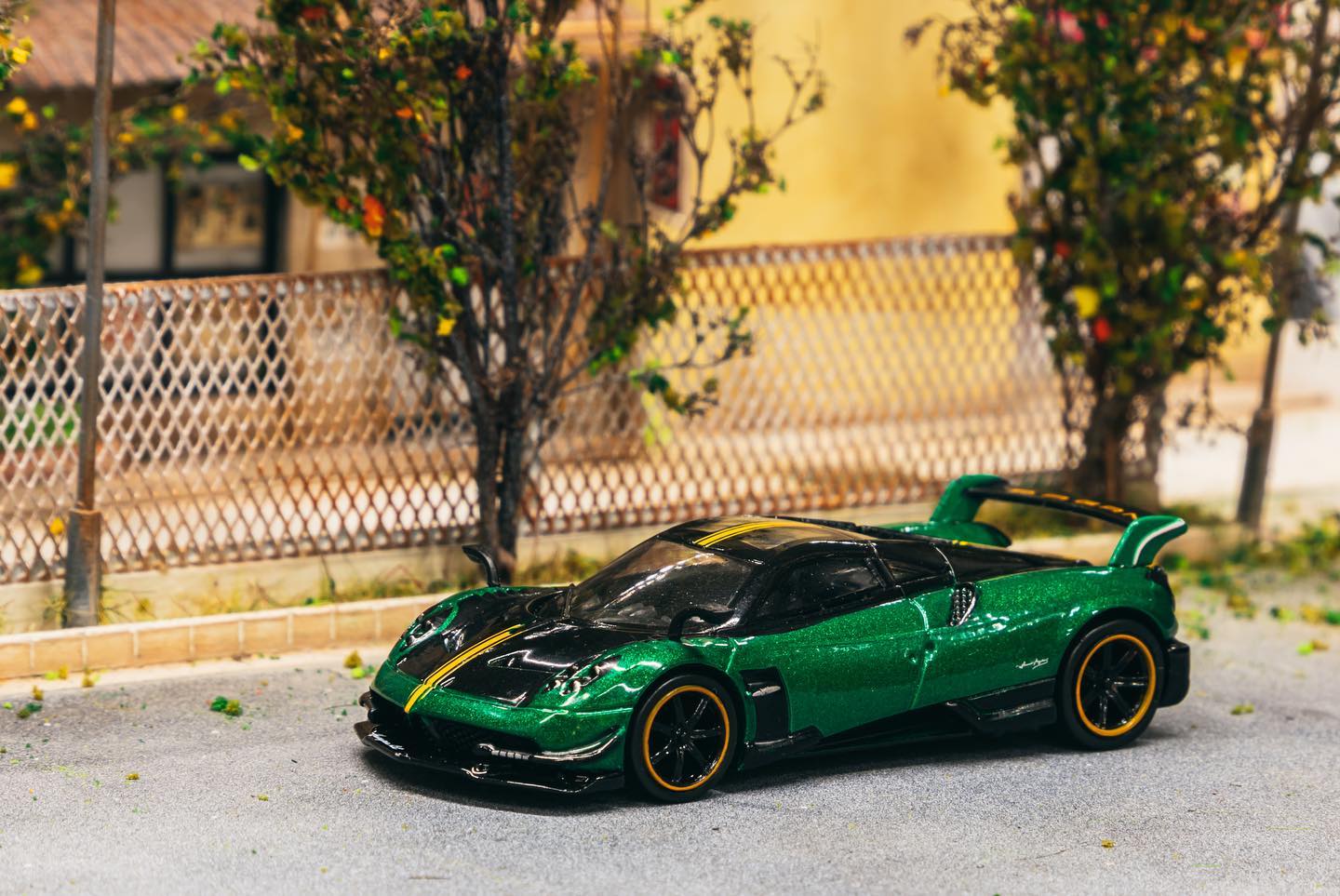 Tarmac Works 1/64 Pagani Huayra BC in Trifoglio Verde