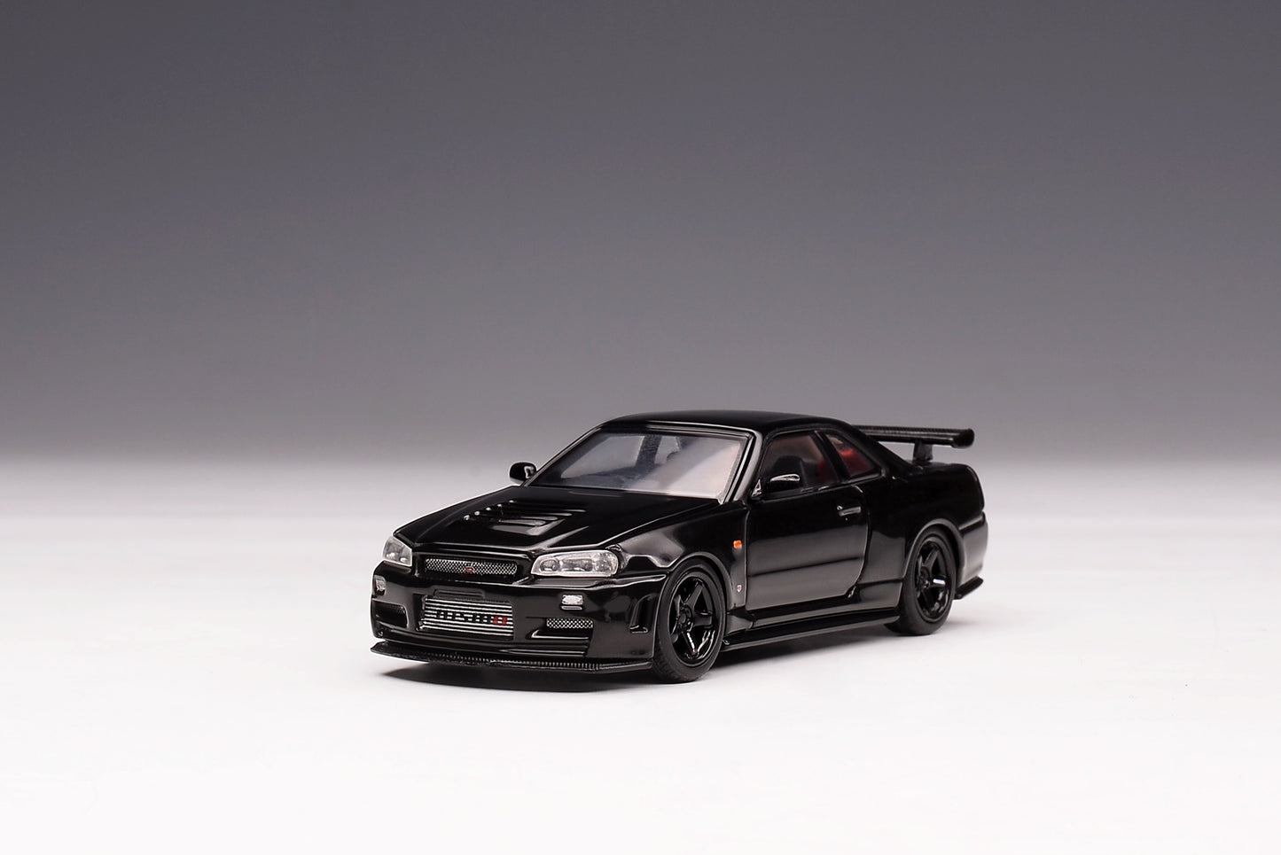 Motorhelix 1/64 Nissan Skyline GT-R (R34) Z-Tune