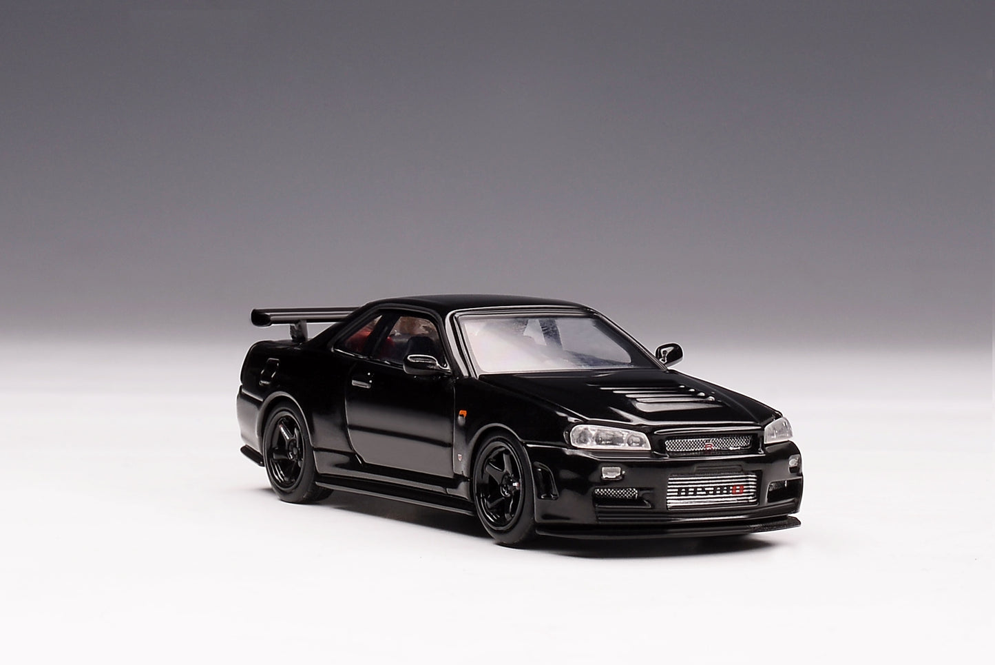 Motorhelix 1/64 Nissan Skyline GT-R (R34) Z-Tune