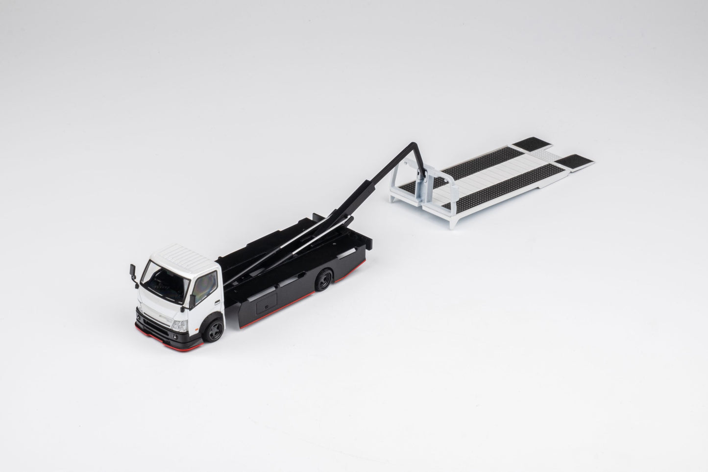 Micro Turbo 1/64 Hino Flat Bed in Metallic White