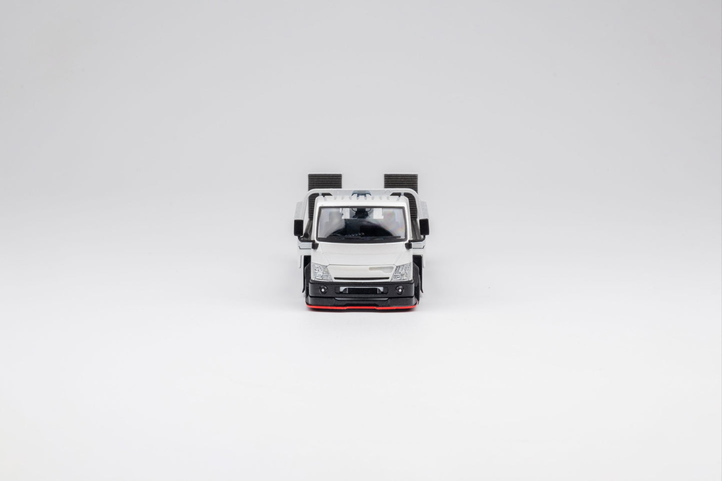 Micro Turbo 1/64 Hino Flat Bed in Metallic White