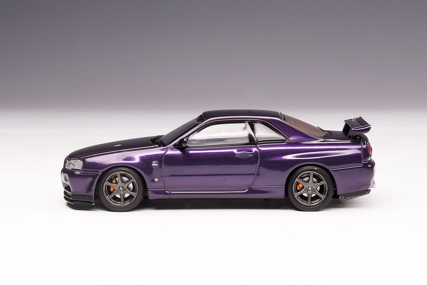 Motorhelix 1/64 Nissan Skyline GT-R (R34) V-Spec II