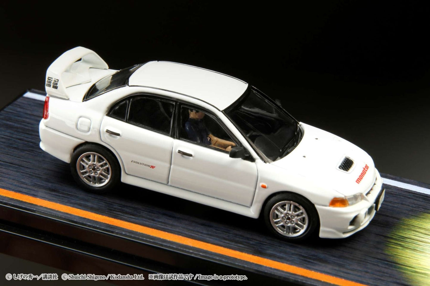 Hobby Japan 1/64 Mitsubishi Lancer RS Evolution Ⅳ - Initial D VS Takumi Fujiwara with Seiji Iwaki Figure