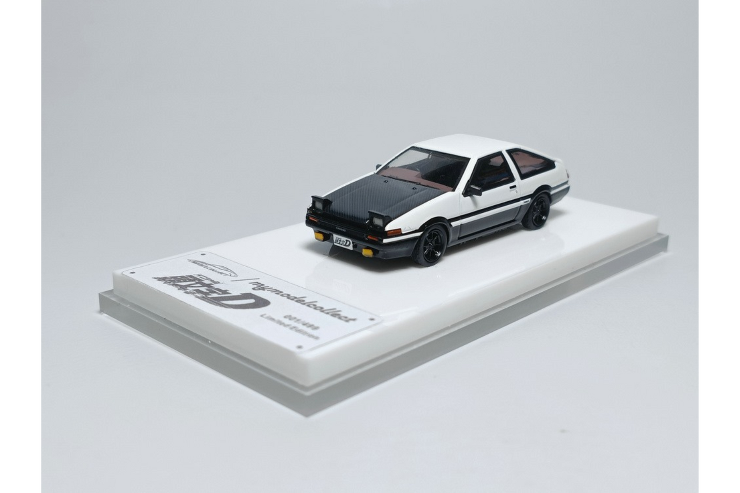 MC 1/64 Initial D Toyota Sprinter Trueno (AE86)