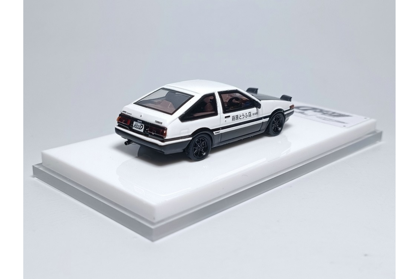 MC 1/64 Initial D Toyota Sprinter Trueno (AE86)