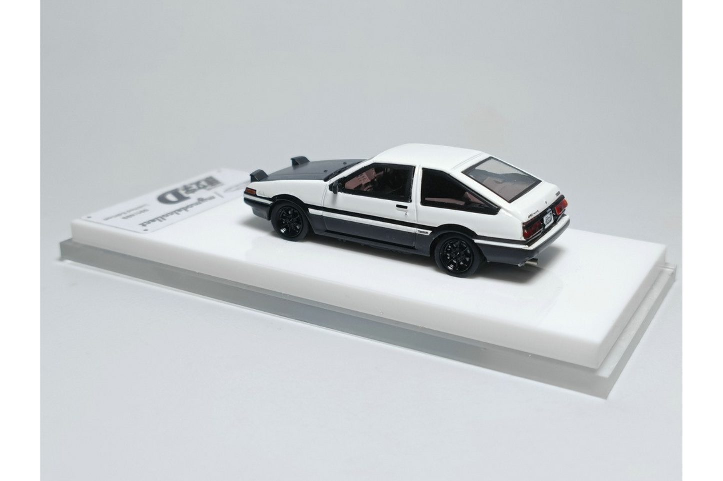MC 1/64 Initial D Toyota Sprinter Trueno (AE86)