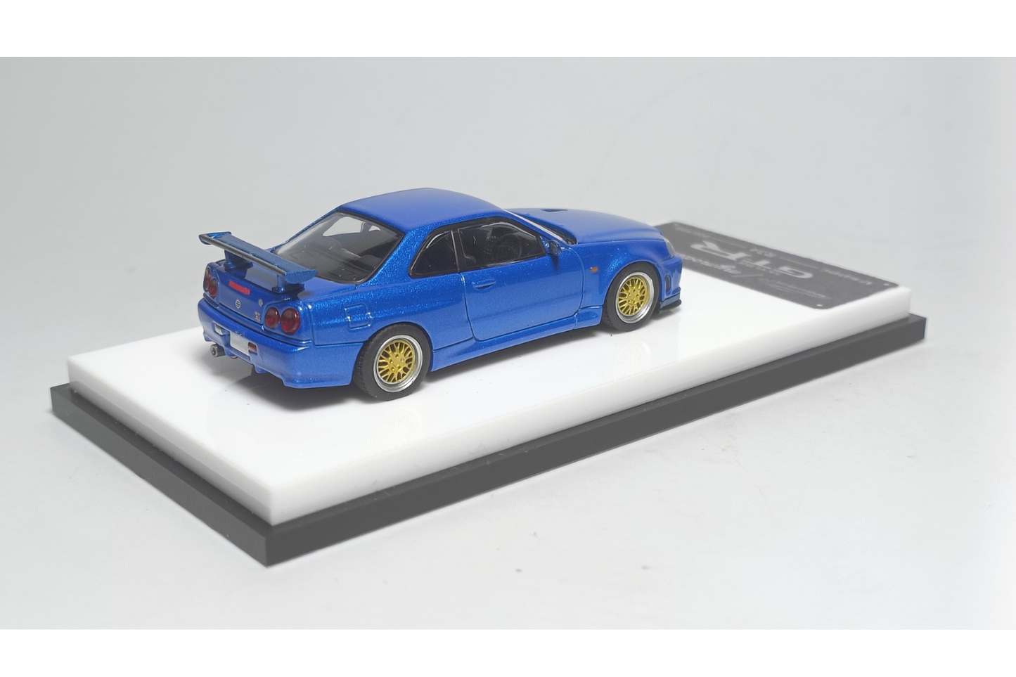 MC 1/64 Nissan Skyline GT-R V-Spec (R34) in Bayside Blue