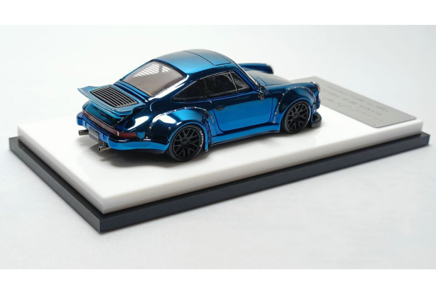 MC 1/64 Porsche 911 RWB 930 Whaletail in Chrome Blue