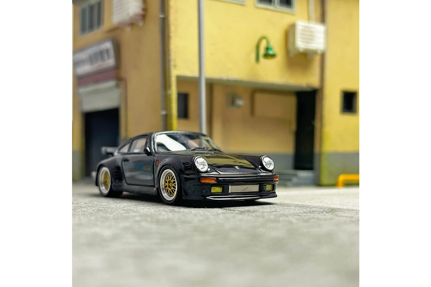 Cars Lounge 1/64 Porsche 911 (930) Blackbird Wangan Midnight Anime Edition