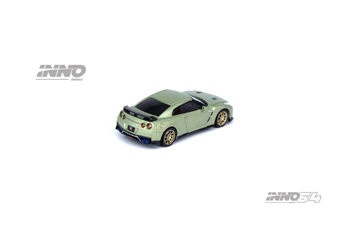 Inno64 Nissan GT-R (R35) in Millenium Jade Green