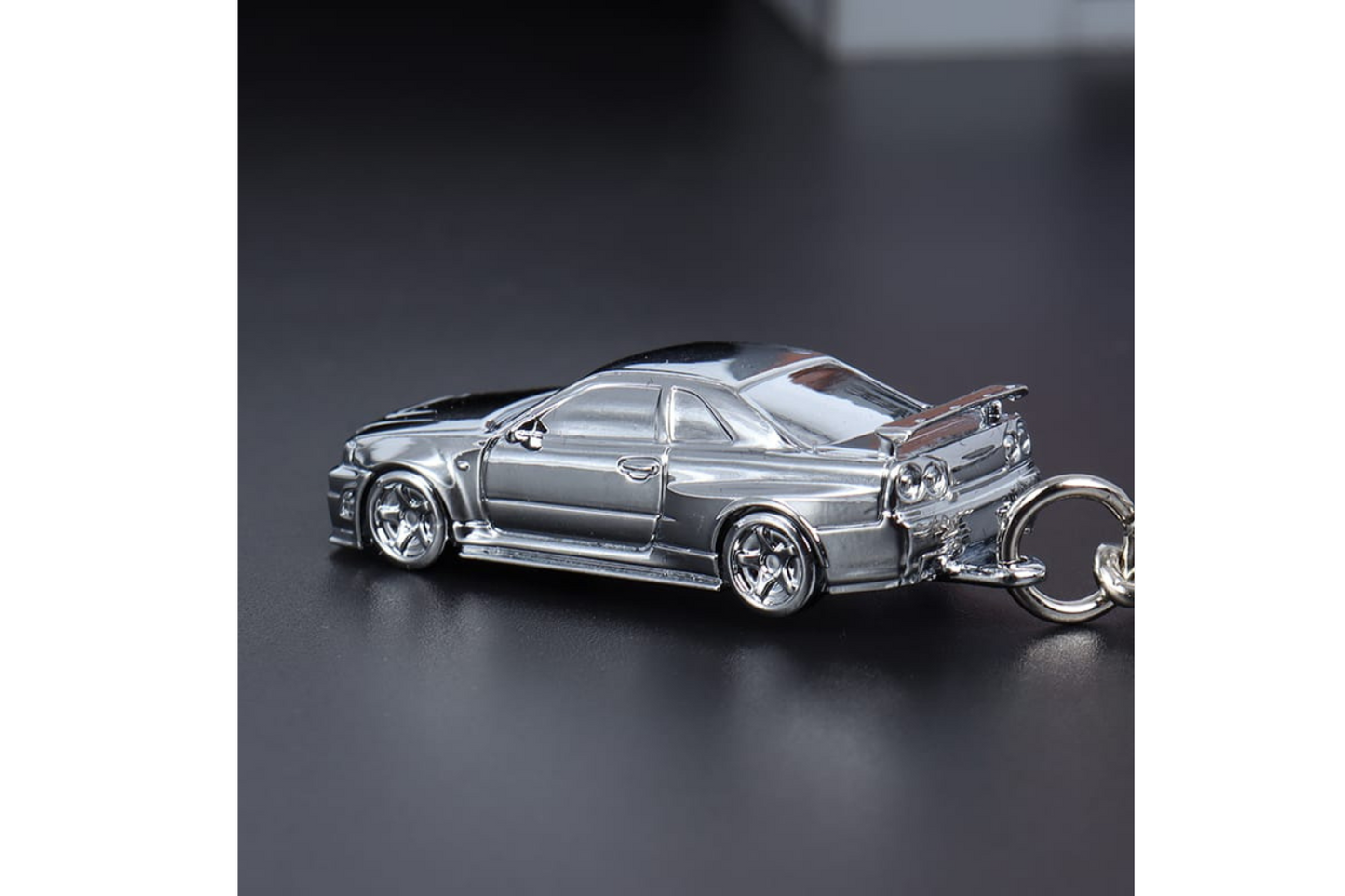 Seeker 1/87 Nissan Skyline GT-R (R34) Z-Tune Keychain in Chrome Silver