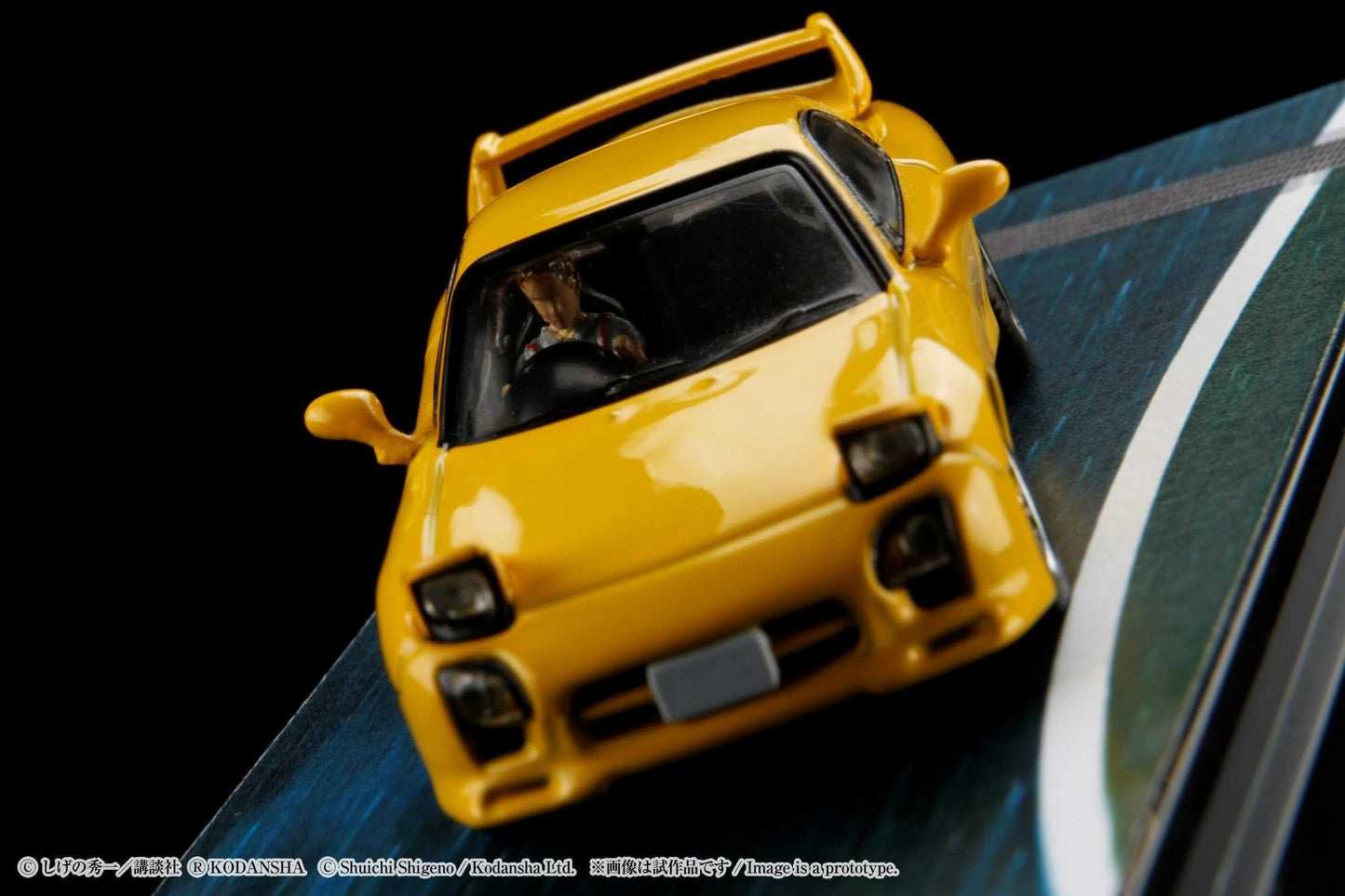 Hobby Japan 1/64 Mazda RX-7 (FD3S) Project D / Keisuke Takahashi (Diorama Set)
