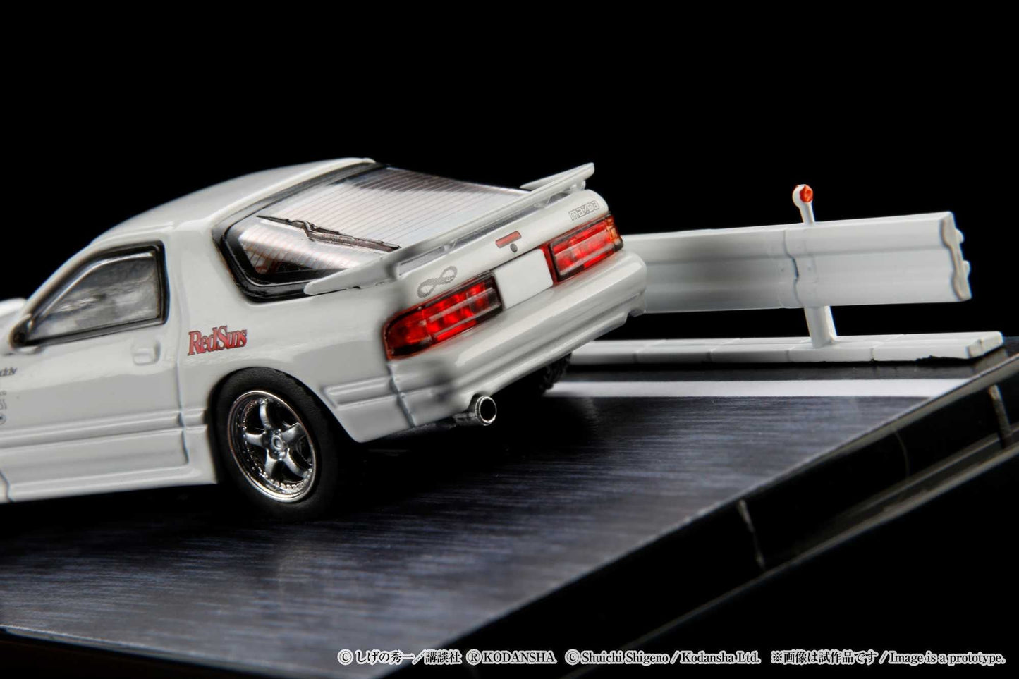 Hobby Japan 1/64 Mazda RX-7 (FC3S) RedSuns / Ryosuke Takahashi (Diorama Set)