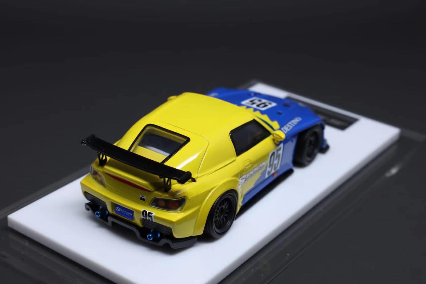 One Model 1/64 Honda S2000 Spoon Sports Racing Edition