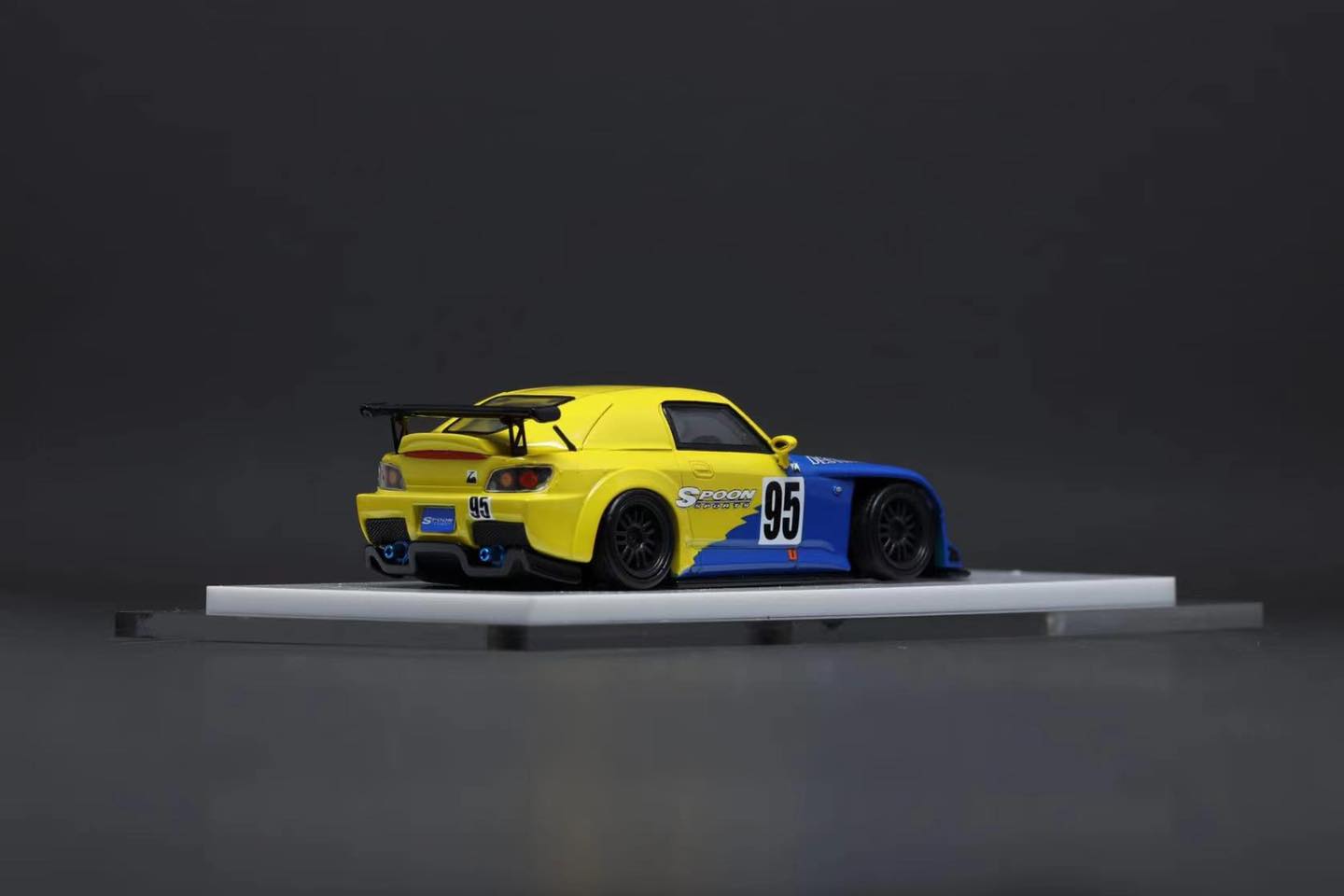 One Model 1/64 Honda S2000 Spoon Sports Racing Edition