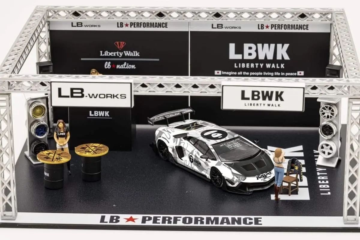 LBWK 1/64 Lamborghini Aventador LP700-4 LBWK in Aape Camo