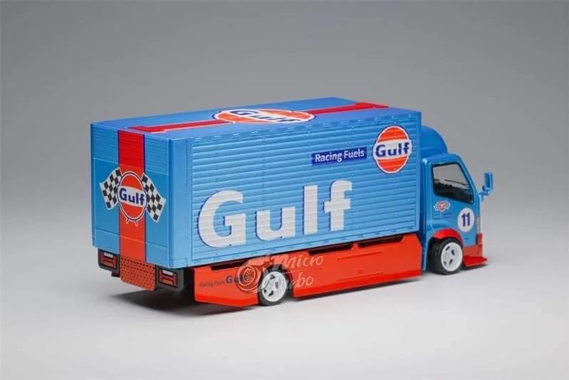 Peako Model x Micro Turbo 1/64 Isuzu Elf Hook Lift Container Transport Truck in Gulf Livery