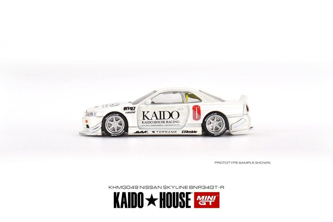 Mini GT x Kaido House Nissan Skyline BNR34 GT-R in White