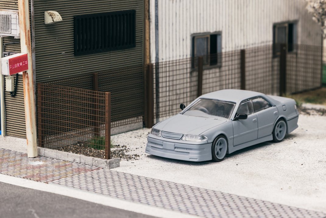 Tarmac Works 1/64 Toyota Mark II JZX100 Vertex in Dark Green Metallic