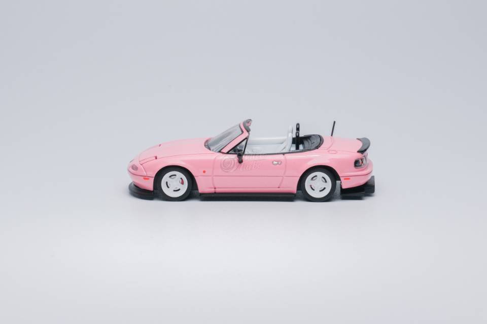 Micro Turbo 1/64 Mazda Eunos Roadster NA Customized in Pink