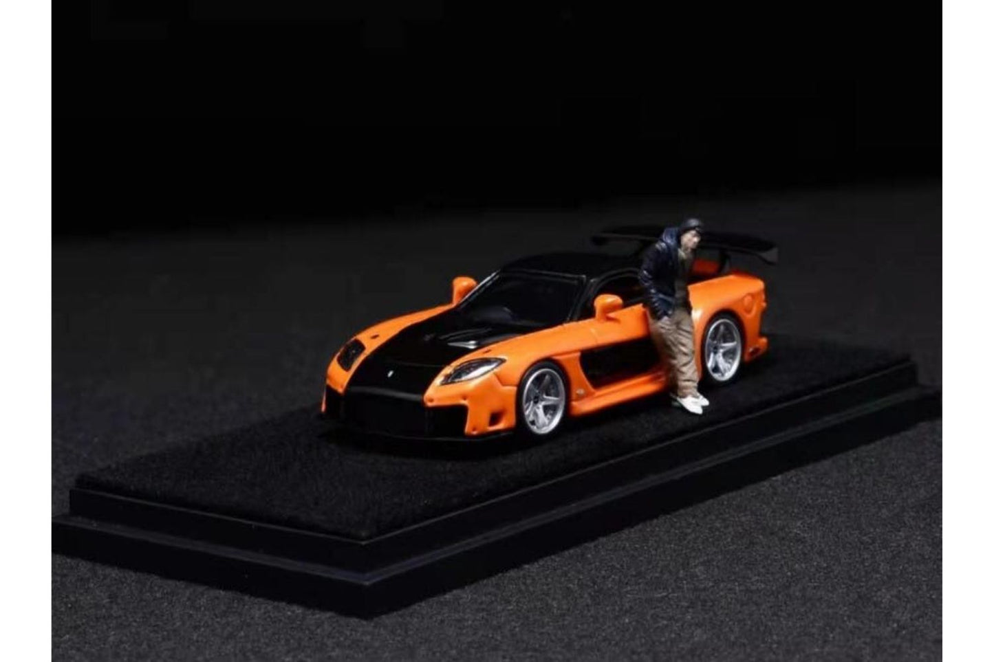 YM Model 1/64 Mazda RX-7 (FD3S) Veilside Orange/Black with Han Figure