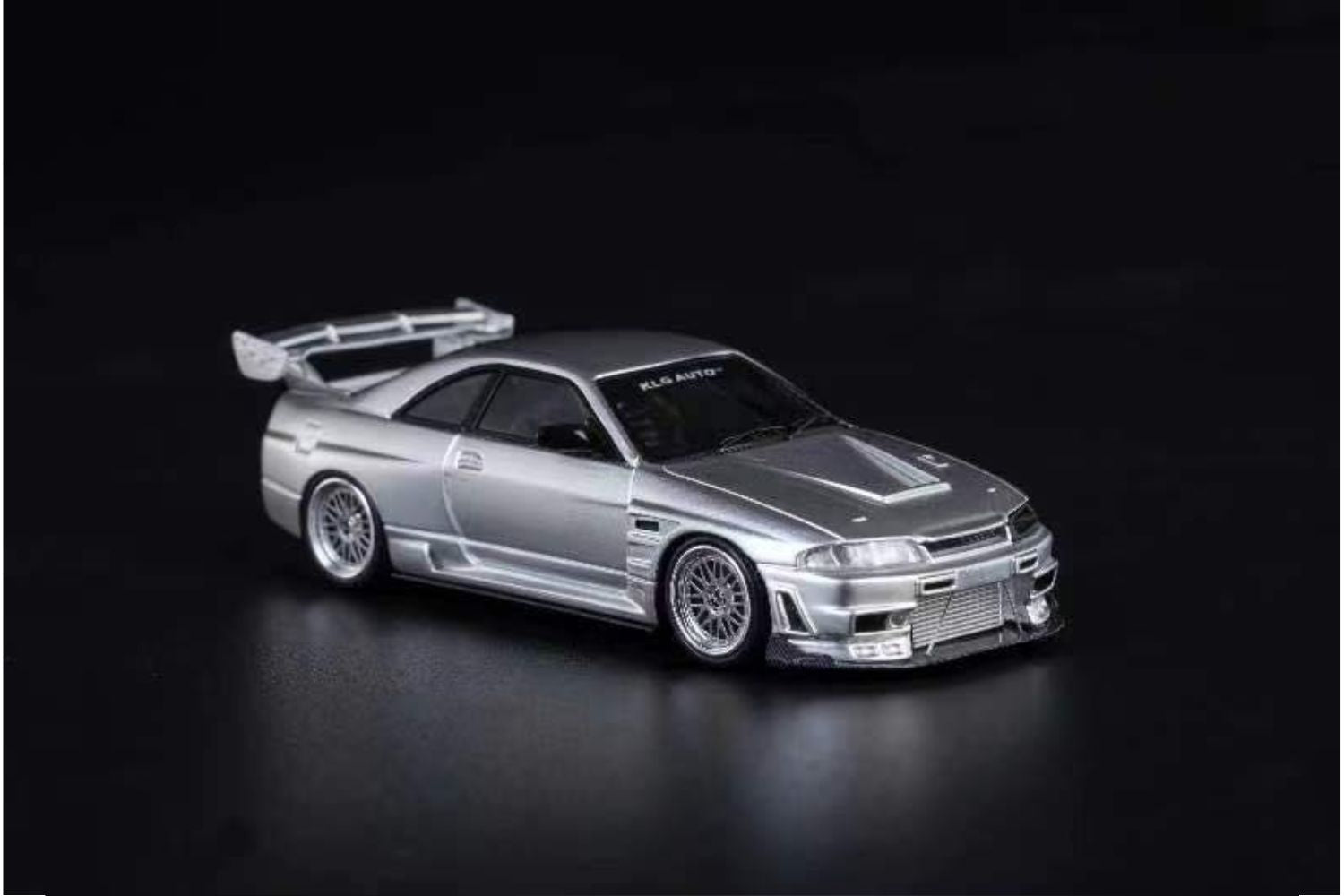 Error 404 Model 1/64 Nissan Skyline GT-R (R33) in Silver Metallic