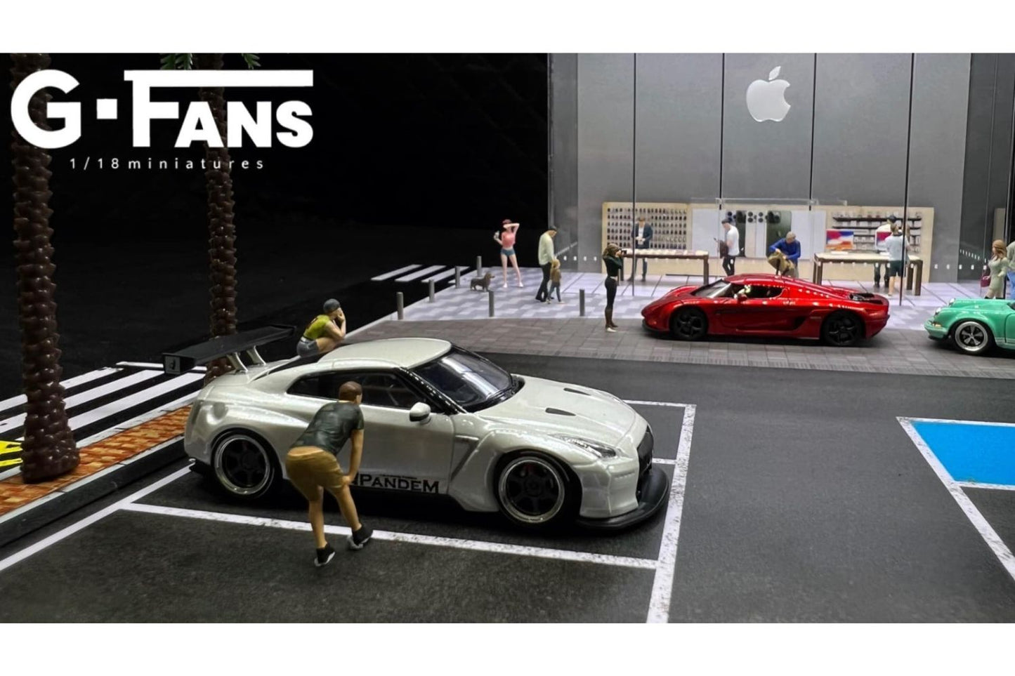 G-Fans 1/64 Scale Illuminated Apple Store Diorama Model