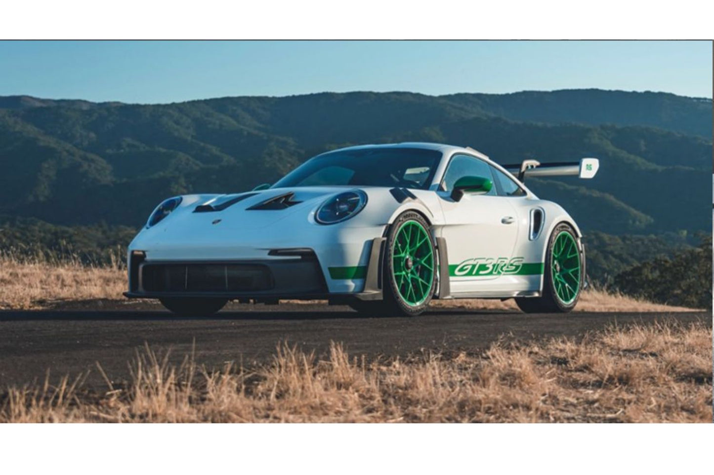 FuelMe Model 1/64 Porsche 911 (992) GT3 RS NEO Series