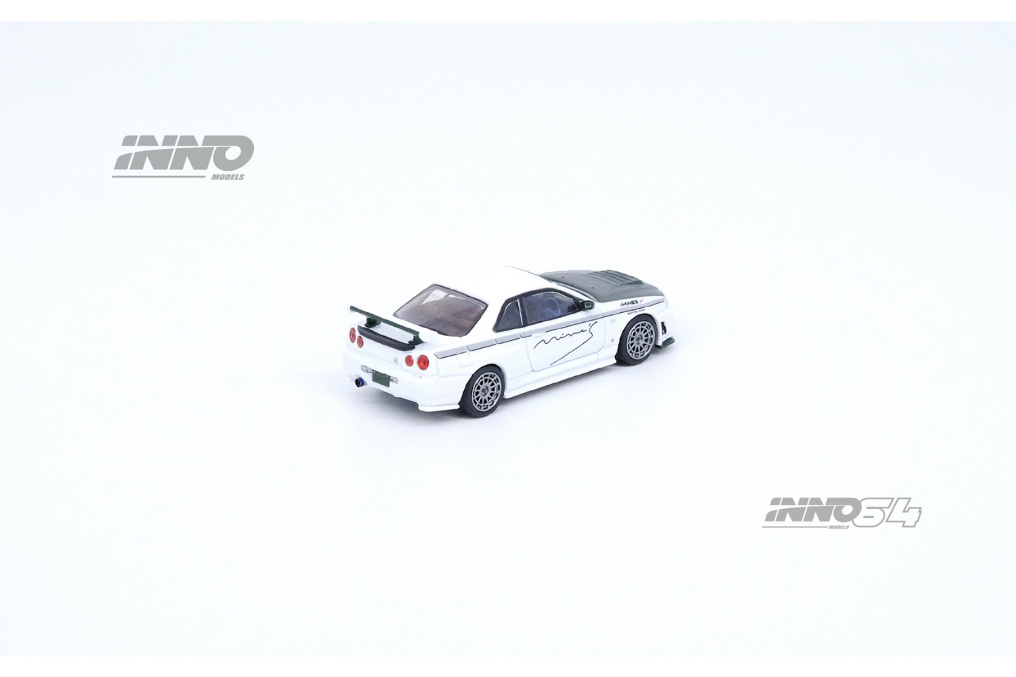 Inno64 Nissan Skyline GT-R (R34) Nismo R-Tune in White "Mine's"
