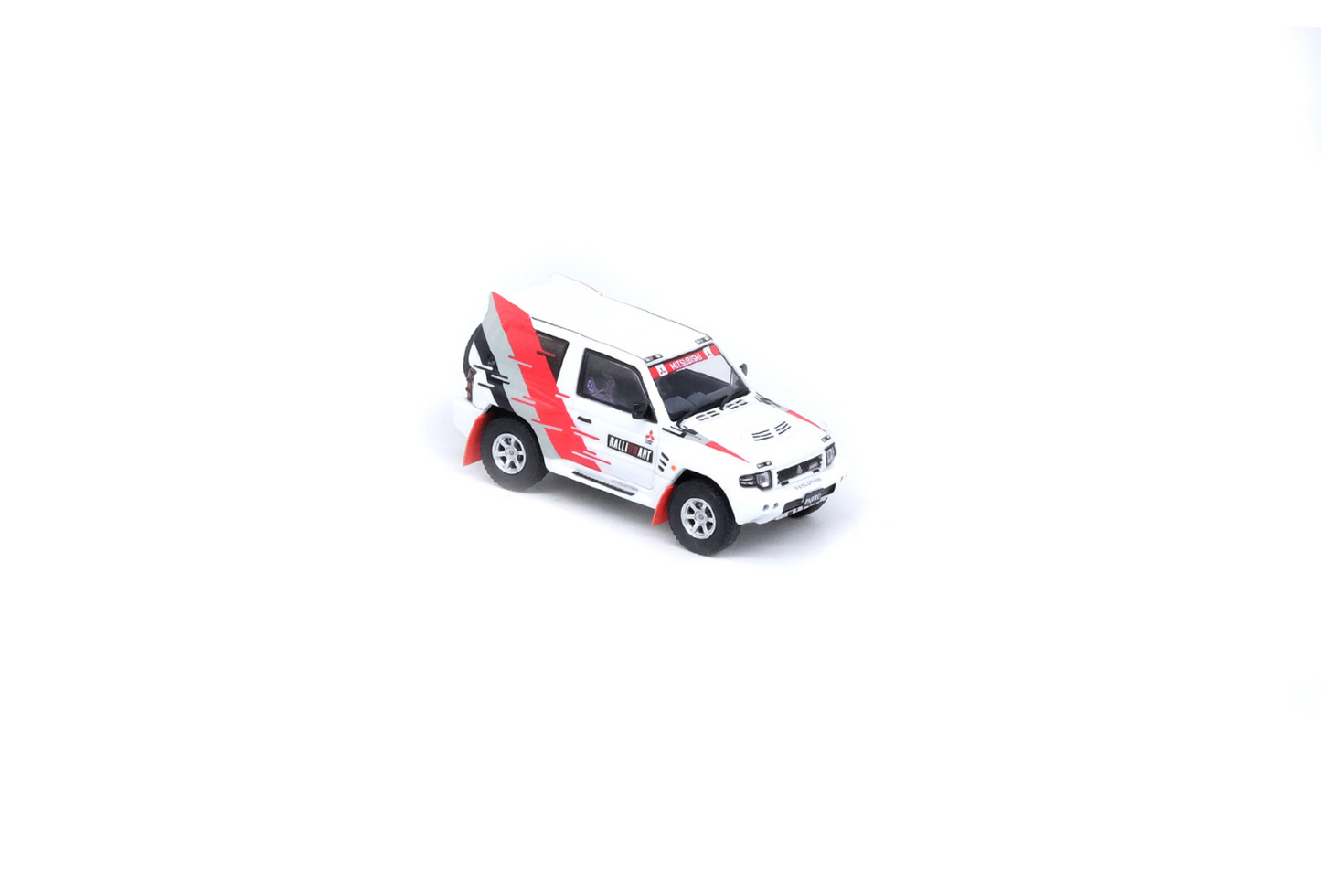 Inno64 Mitsubishi Pajero Evolution "Ralliart" in White