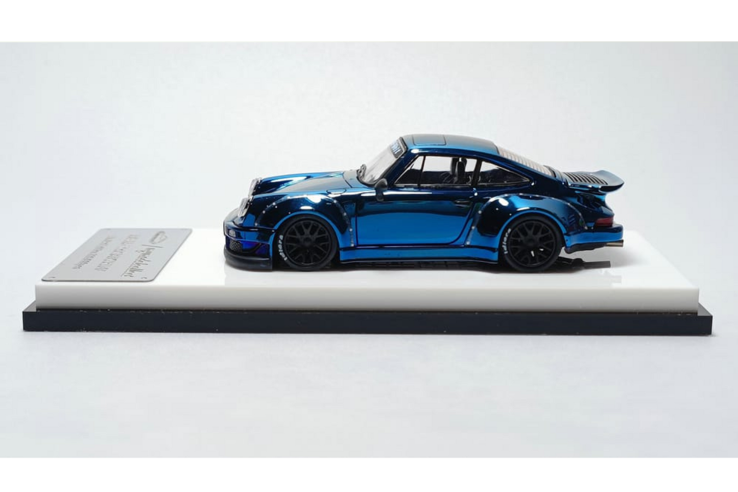 MC 1/64 Porsche 911 RWB 930 Whaletail in Chrome Blue