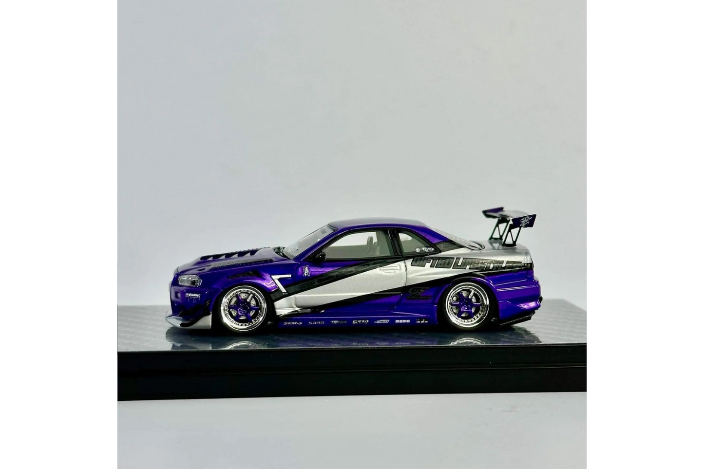 Error 404 Model x Lot57 1/64 Ryohe's Nissan Skyline GT-R (R34) “GIFTED”