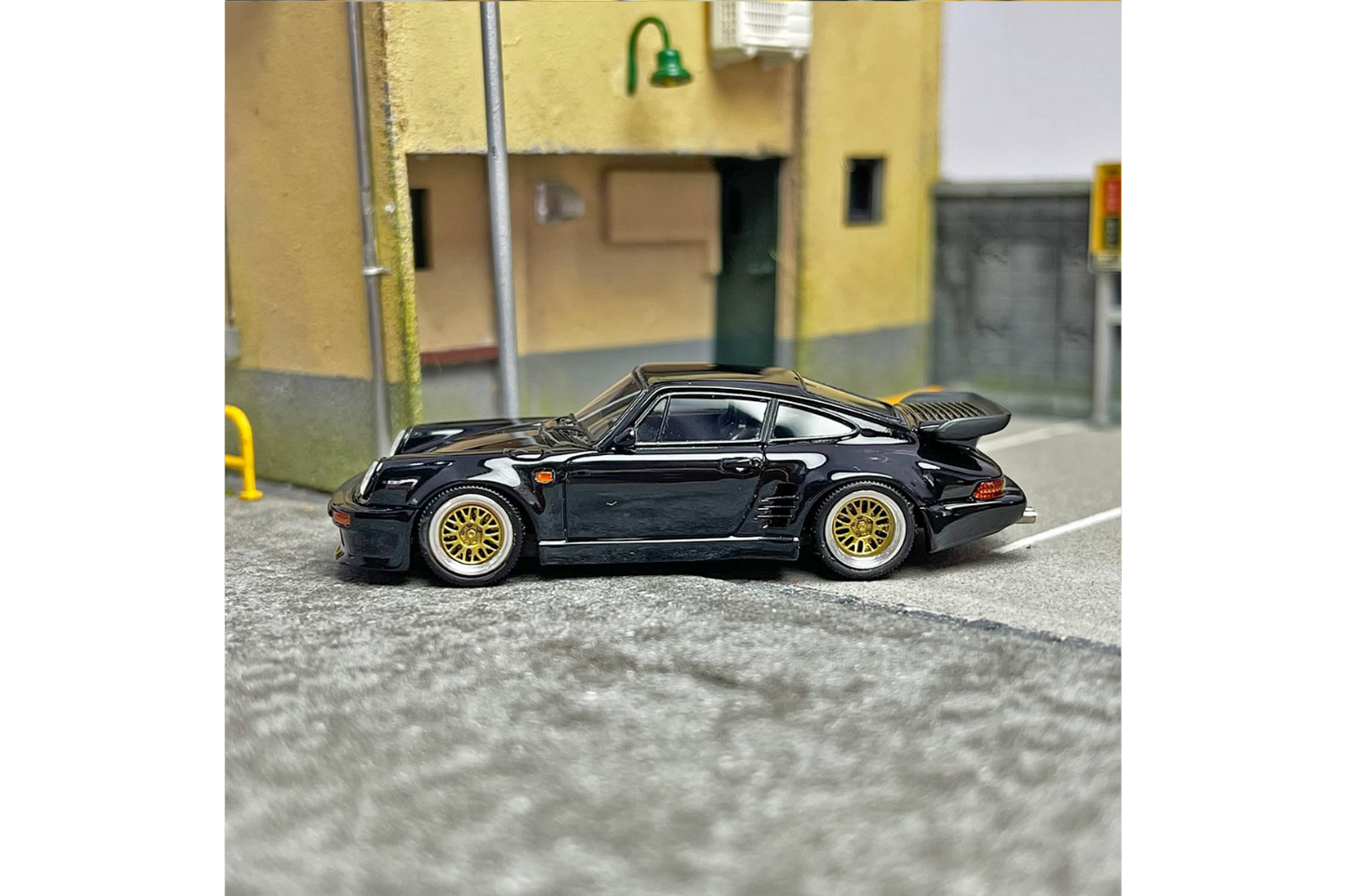Cars Lounge 1/64 Porsche 911 (930) Blackbird Wangan Midnight Anime Edition