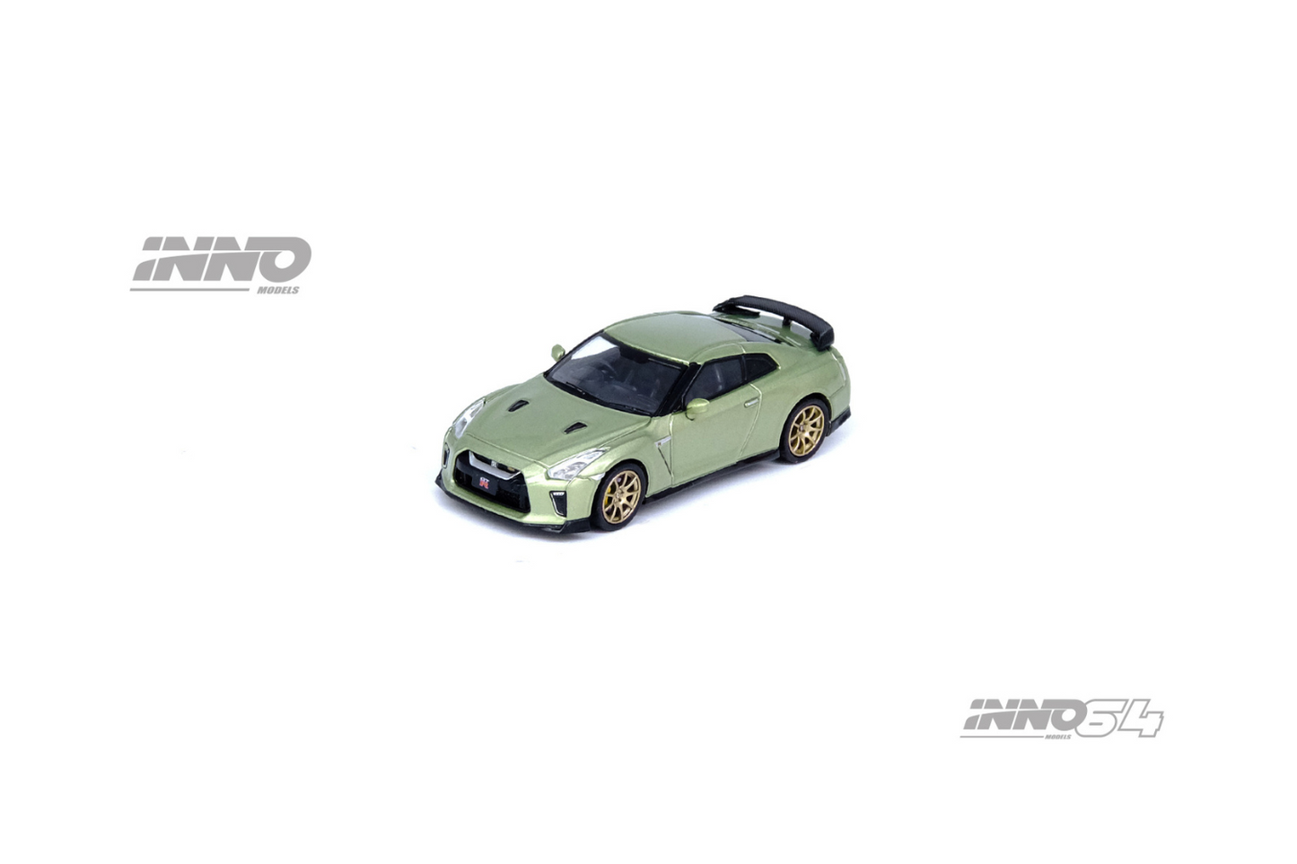 Inno64 Nissan GT-R (R35) in Millenium Jade Green