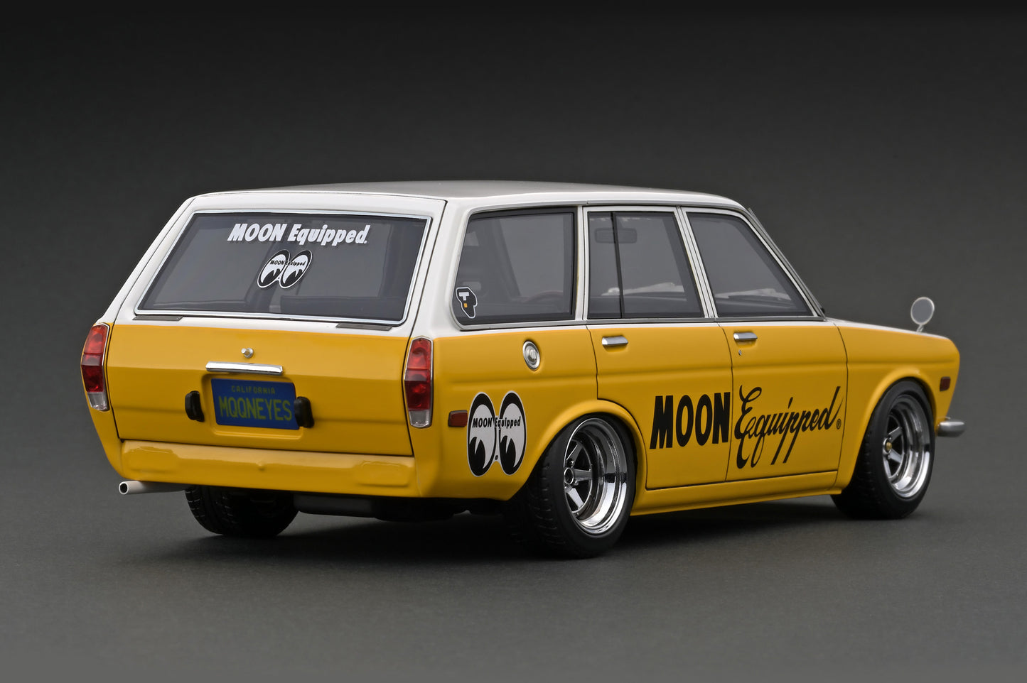Ignition Model x Tarmac x Mooneyes 1/18 Datsun Bluebird (510) Wagon in Yellow and White