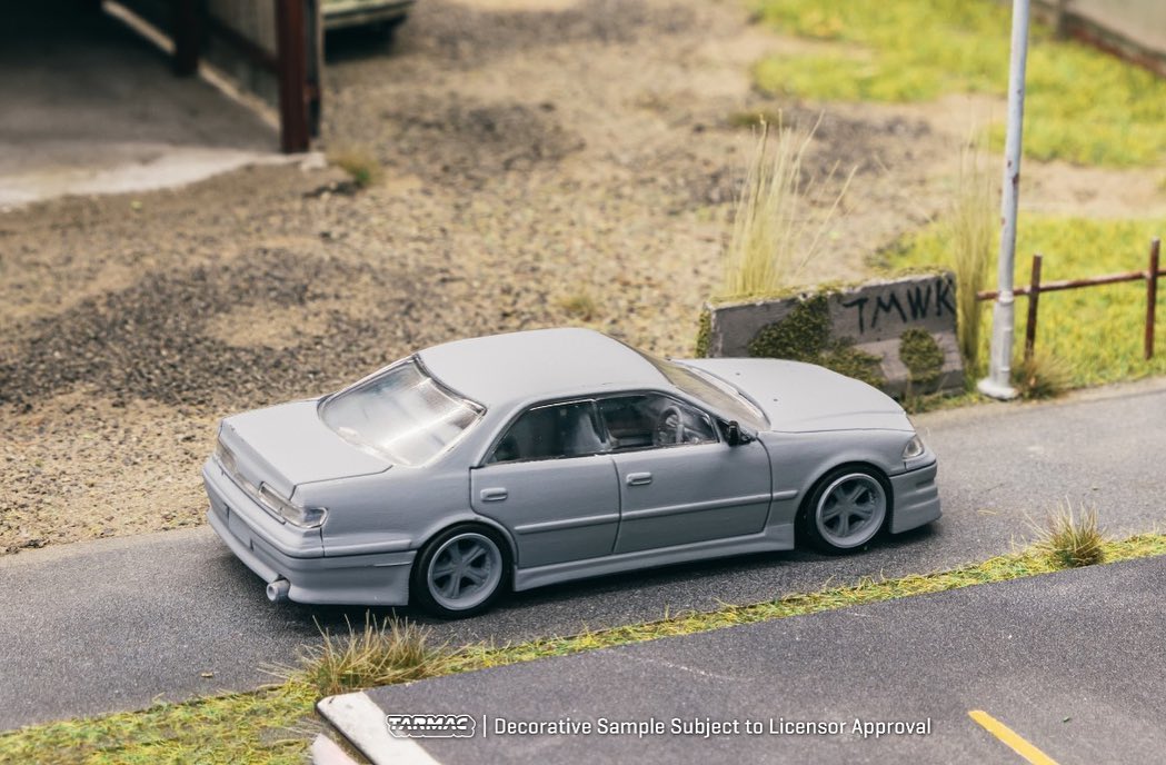 Tarmac Works 1/64 Toyota Mark II JZX100 Vertex in Dark Green Metallic